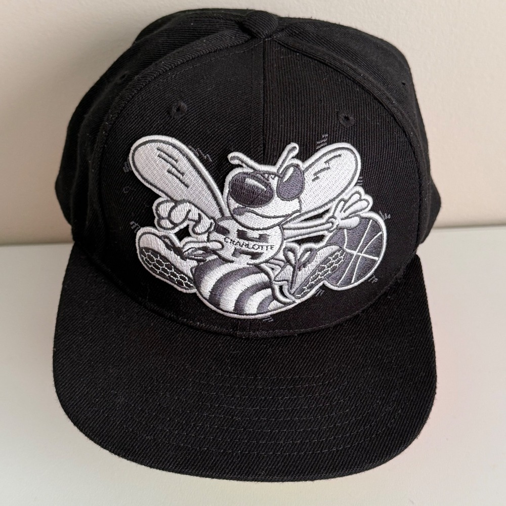 Mitchell & Ness Charlotte Hornets Snapback Hat Black NBA Hardwood Classics Cap